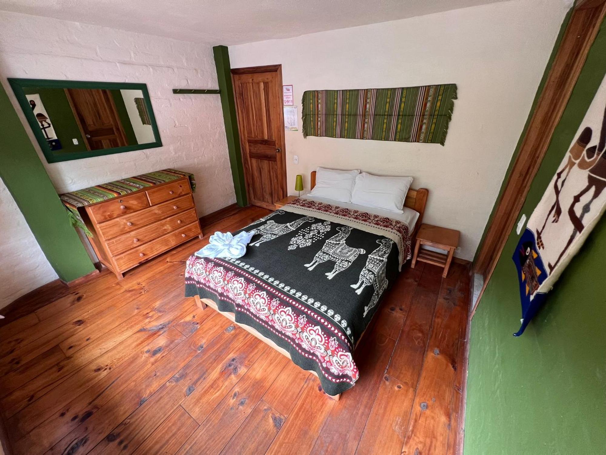 La Casa Verde Eco Guest House Baños Quarto foto